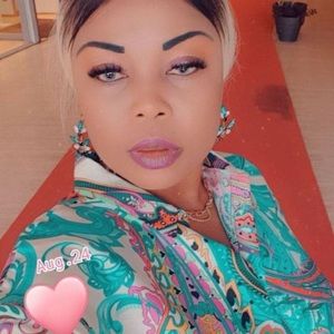 Meet your Posher, Alain